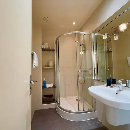 A025-appartement 2 - Carre D'or-hyper Centre * קאן