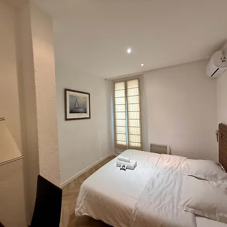 A025-appartement 2 - Carre D'or-hyper Centre Cannes