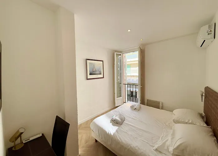 A025-appartement 2 - Carre D'or-hyper Centre Daire *