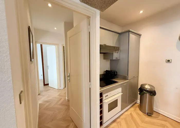 A025-appartement 2 - Carre D'or-hyper Centre *