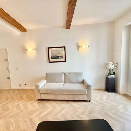 A025-appartement 2 - Carre D'or-hyper Centre *